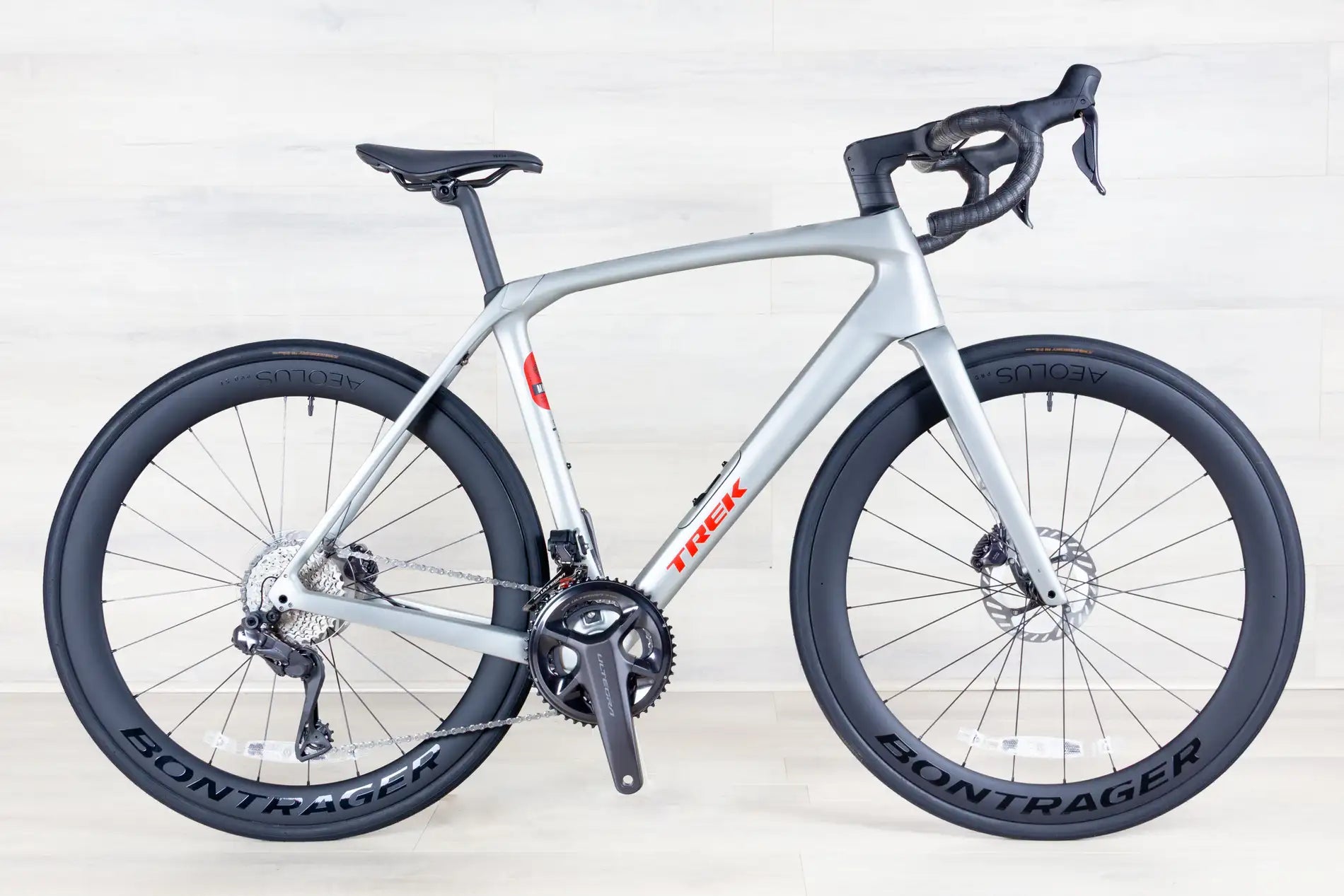 trek domane bicycle SL 6 Disc Road Bike With its advanced Alpha Aluminium frame The Trek Domane SLR 9