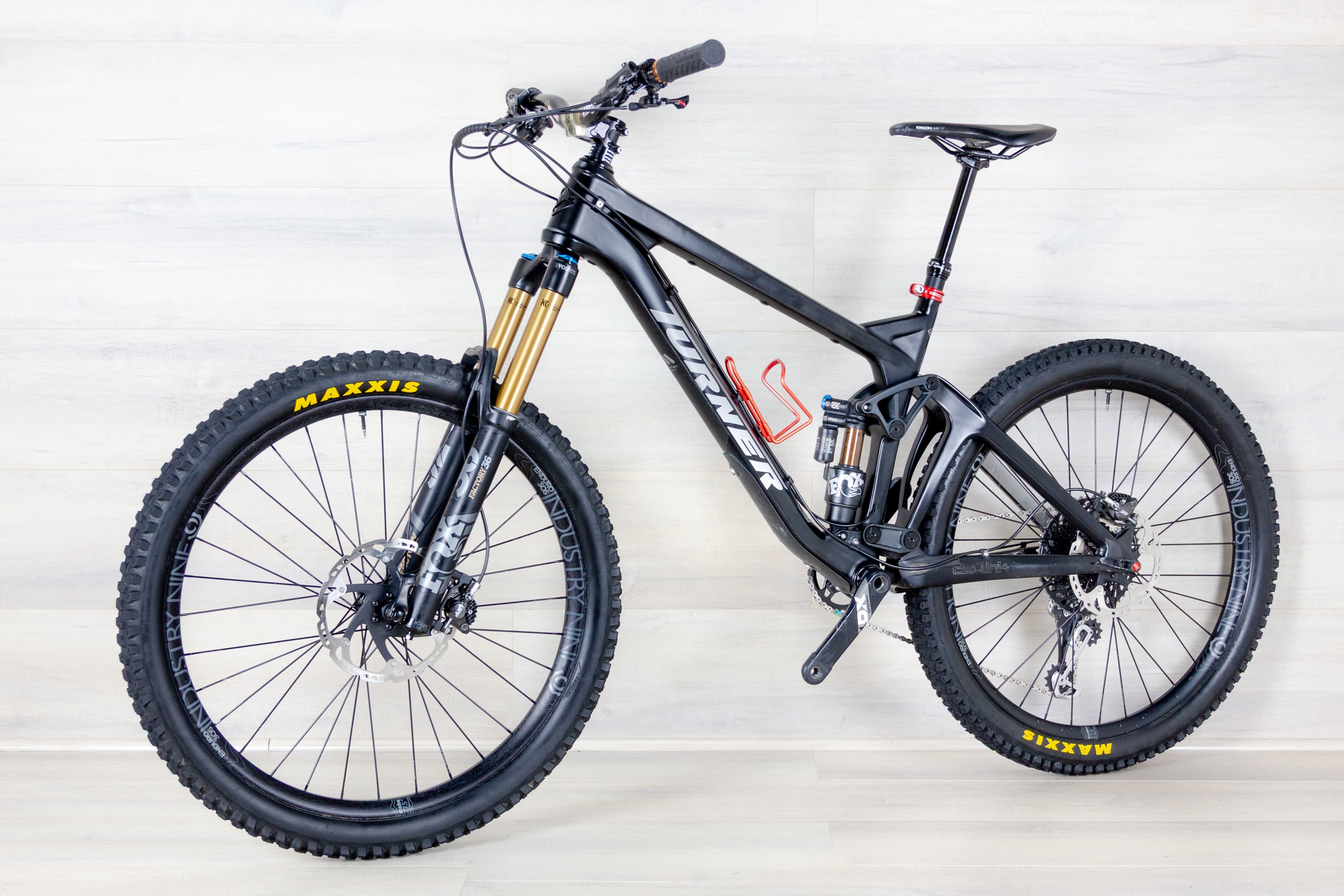 Turner RFX V4.0 - 2018, Medium