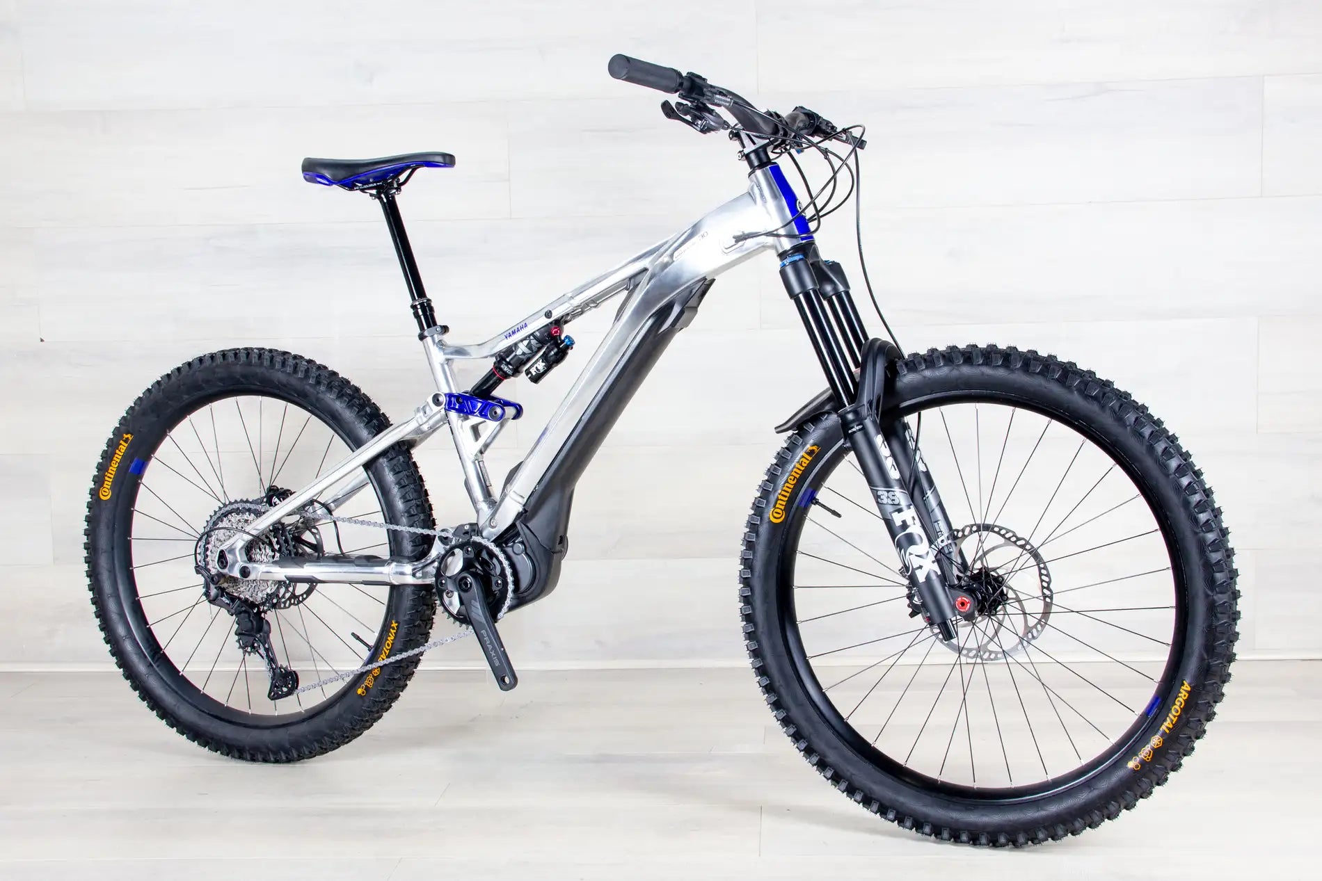 Yamaha YDX Moro 07 - 2024, Large