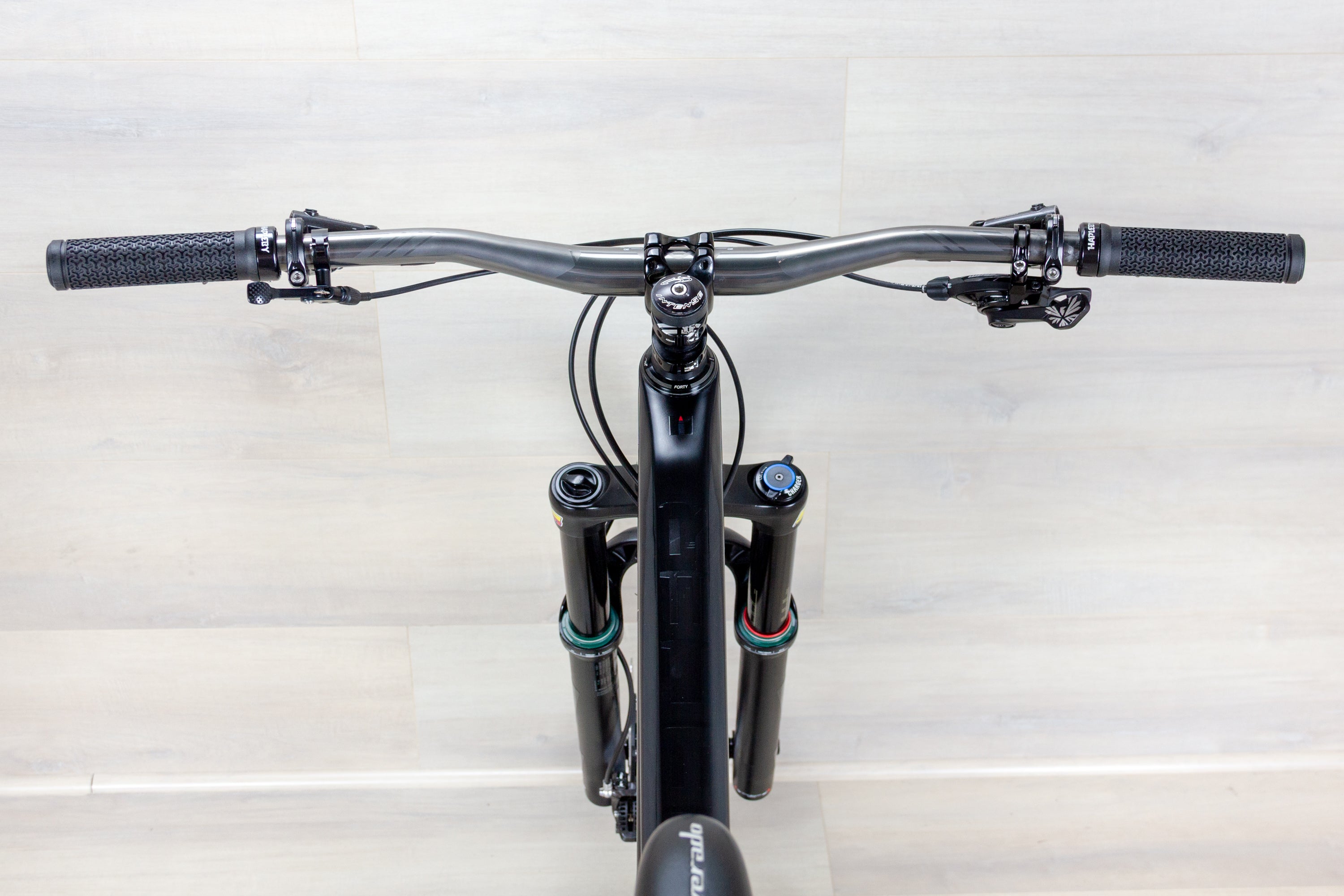 Intense Tracer 275 - 2019, Large