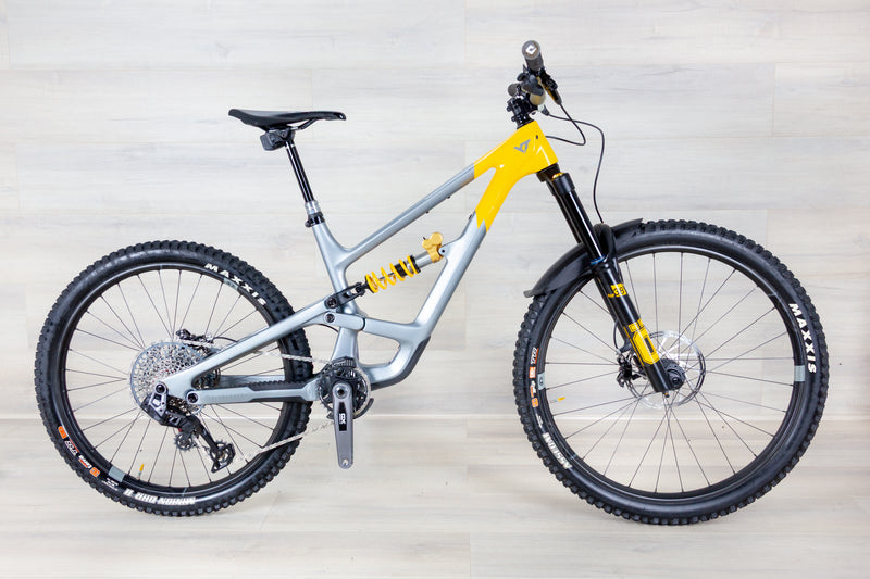YT Capra MX Uncaged 11 CF - 2024, Medium