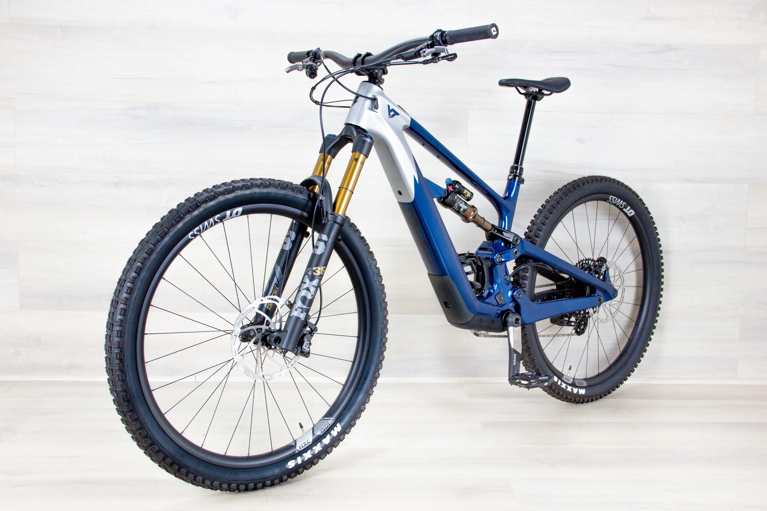 NEW! YT Decoy SN Core 4 - 2025-26, Large