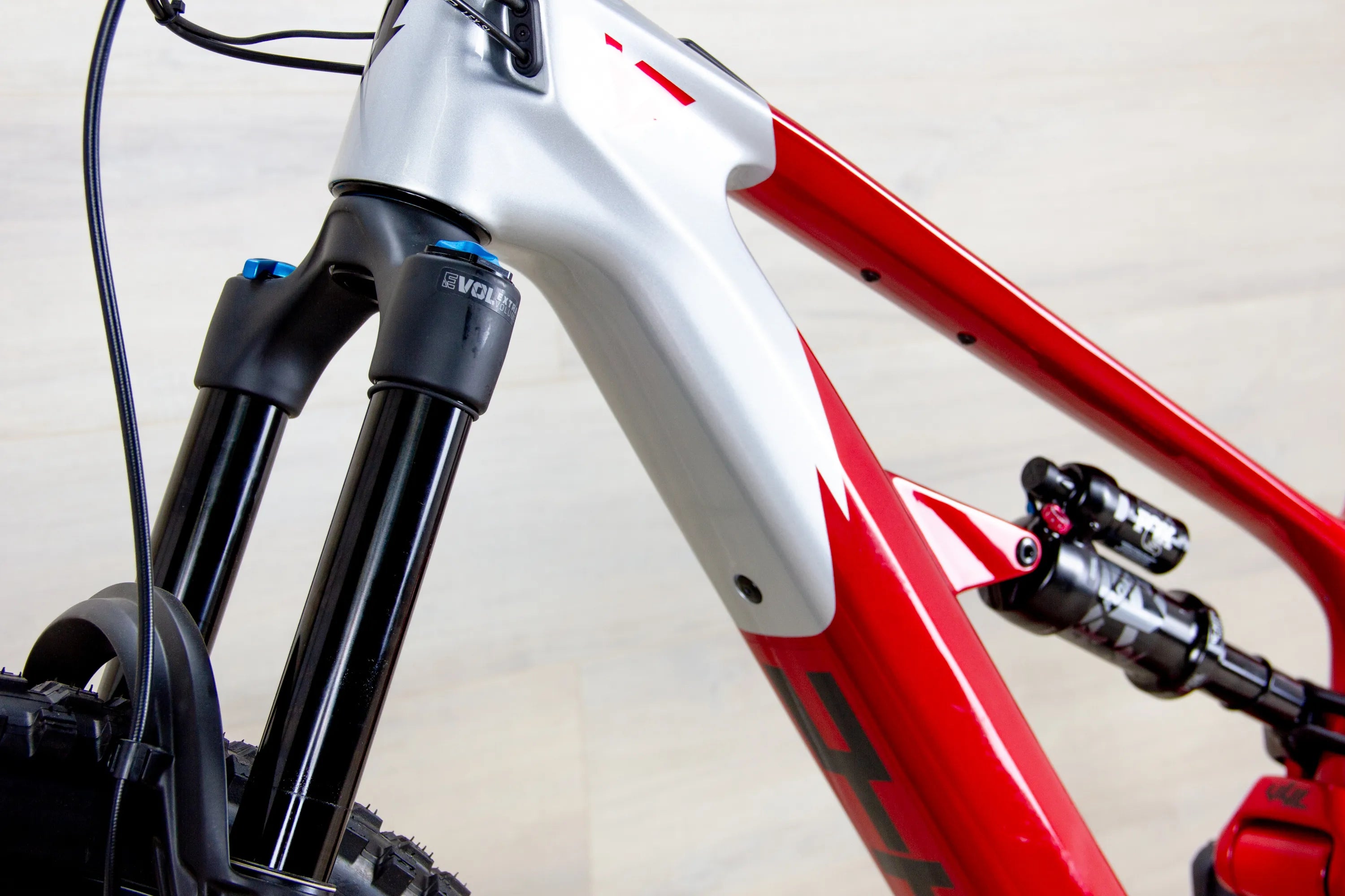 NEW! YT Decoy SN Core 2 - 2025-26, Large