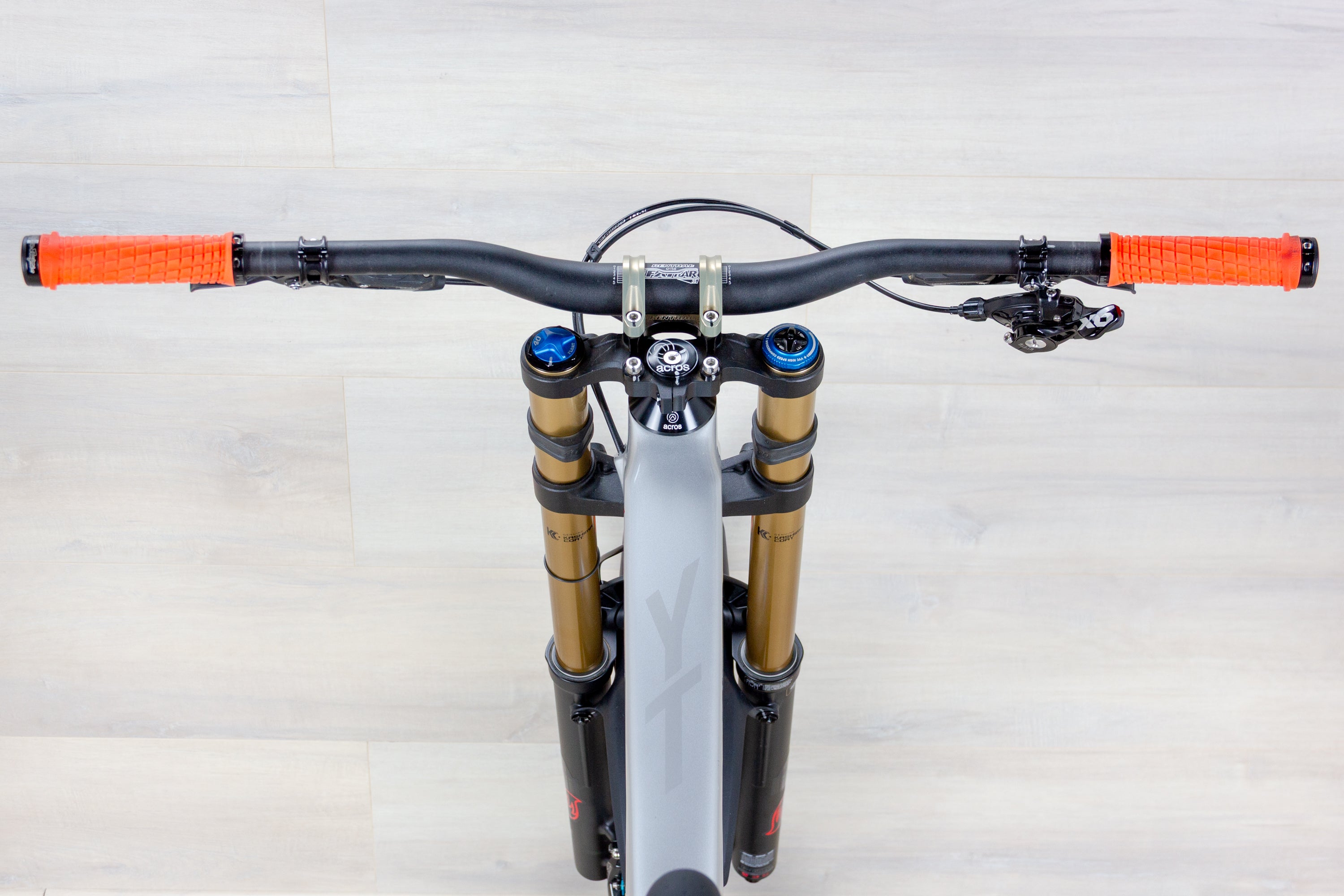 YT Tues PRO Race - 2022, Large