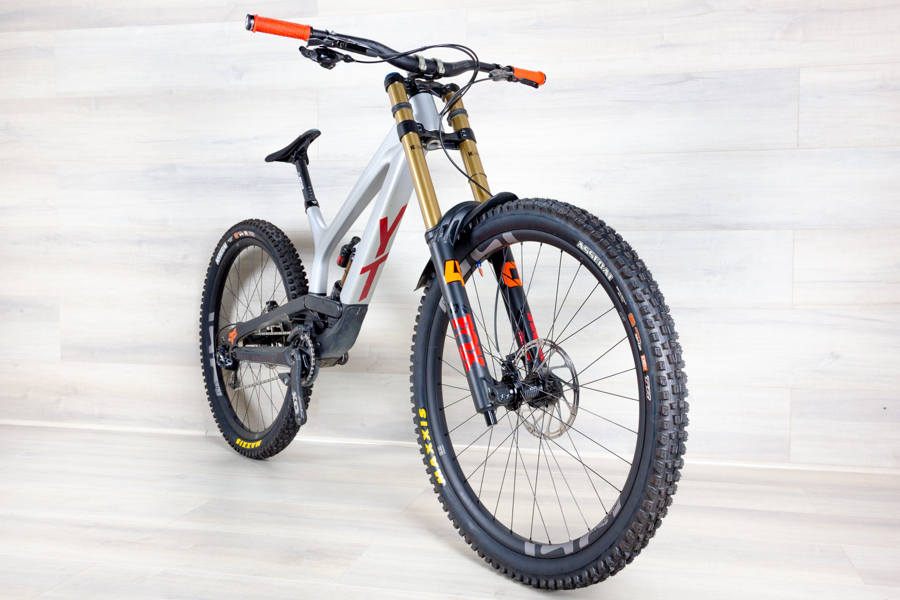 YT Tues PRO Race - 2022, Large
